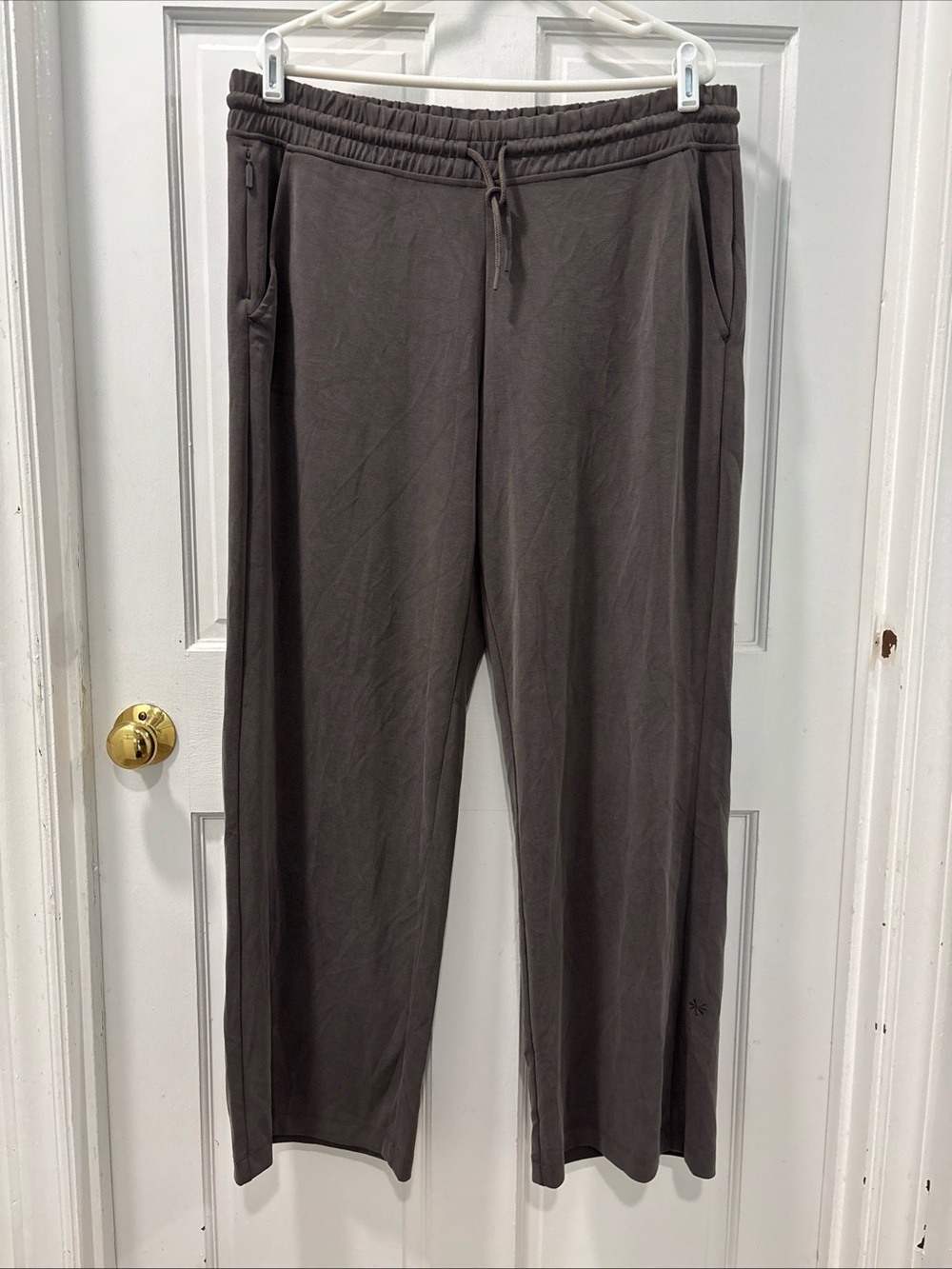 Athleta Women’s Seasoft Mid Rise Straight Pants Size XL Truffle Brown Athleisure